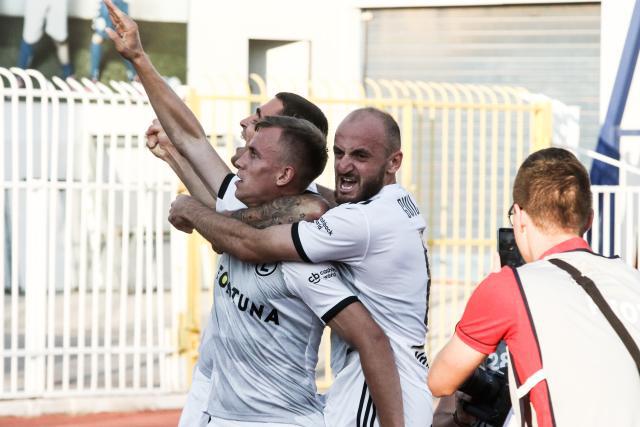 巴萨提出听证会申请 确保奥尔莫和维克托1月注册